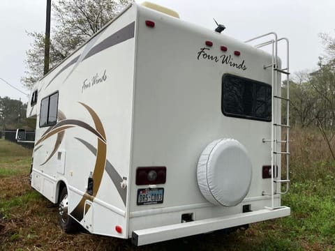 2013 Thor Motor Coach Four Winds 22E Drivable vehicle in Spring