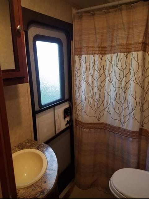 2015 Heartland Wilderness 2375BH Remorque tractable in Muskegon