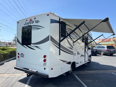 2019 Sprinter RV /16MPG/4G WiFi/Solar/Inverter Drivable vehicle in Buena Park