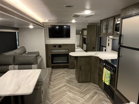 STUNNING Forest River Salem Cruise Lite 263BHXL Remorque tractable in Chino