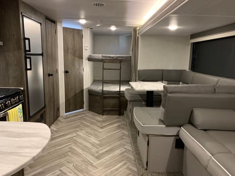 STUNNING Forest River Salem Cruise Lite 263BHXL Tráiler remolcable in Chino