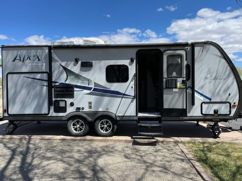 Home Away from Home! 2017 Coachmen Tráiler remolcable in Edwards