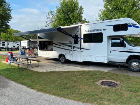 Family Dream RV- 2021 Forest River Sunseeker 2860DS Drivable vehicle in Woburn