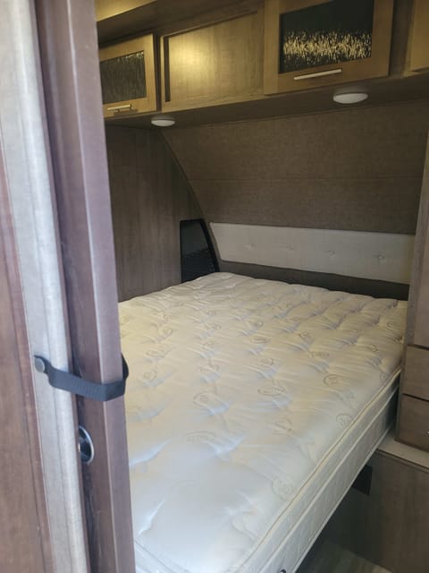 2017 Forest River RV Surveyor 32BHDS Remorque tractable in Hot Springs