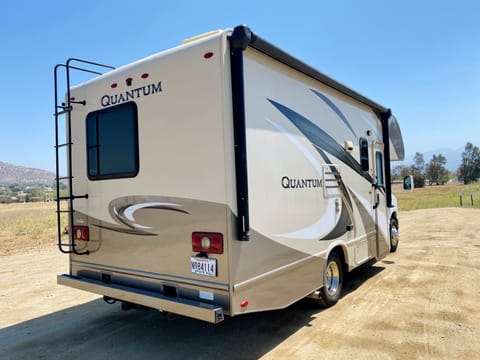 2017 Thor Motor Coach Quantum GR22 Drivable vehicle in Eastvale