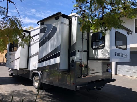 2018 Deluxe Forest River Forester 2501TS - "Sadie" Drivable vehicle in Fallbrook