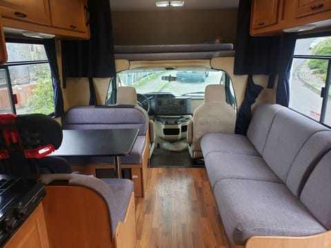 2015 Thor Motor Coach Four Winds 28A Véhicule routier in Federal Way