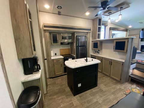 2021 Forest River RV Cherokee 39FL Towable trailer in Hot Springs