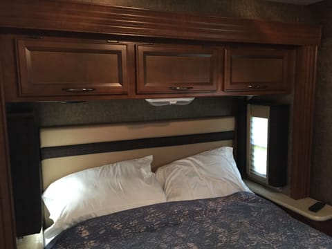 2014 Thor Motor Coach ACE 30 1 Véhicule routier in Lake Keowee