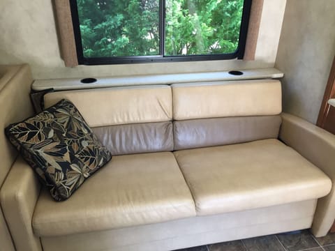 2014 Thor Motor Coach ACE 30 1 Véhicule routier in Lake Keowee
