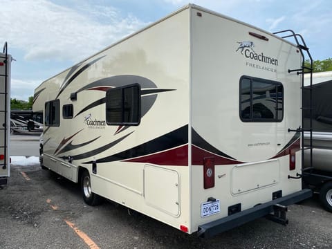 Coachmen 2019 RV Freelander 27QB Ford 350 Drivable vehicle in Clermont