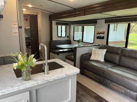 Adventure Ready 2021 Quad-Bunkhouse Towable trailer in Brooklyn Park