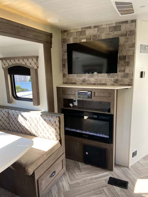 2021 Forest River RV EVO T2360 - DELIVERY ONLY Remorque tractable in Temecula