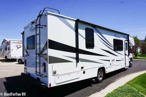 2021 Coachmen Freelander 31FS Offers Guaranteed Reservations Drivable vehicle in Nampa