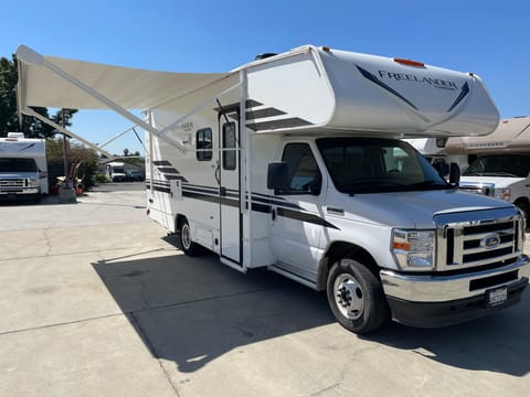 2021 Coachmen Freelander 22XG Ford 350 MiniLander Drivable vehicle in Pomona