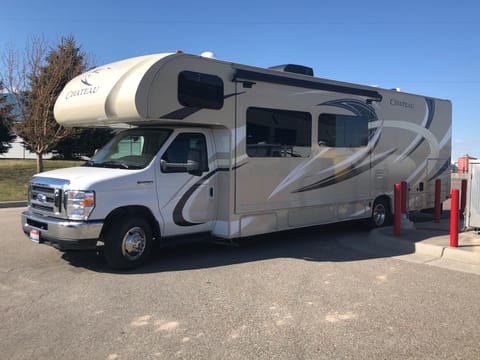 2017 Thor Motor Coach Chateau 31L Fahrzeug in Idaho Falls