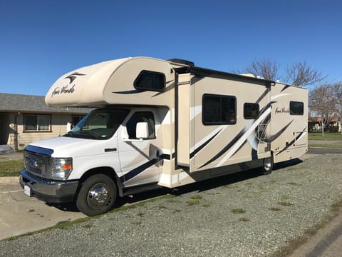 2018 Thor Motor Coach Four Winds 30D Bunkhouse Drivable vehicle in Fairfield