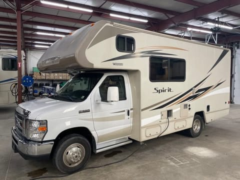 2016 Winnebago Spirit 22R Drivable vehicle in Kettering