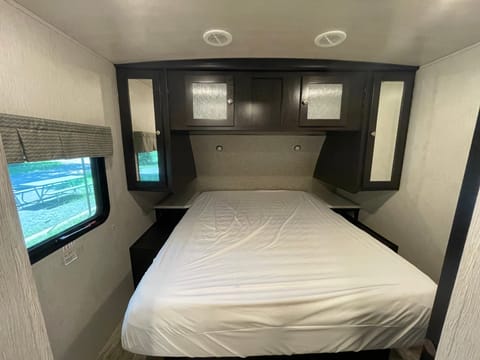 Pet Friendly 26’ RV! Towable trailer in Glen Burnie