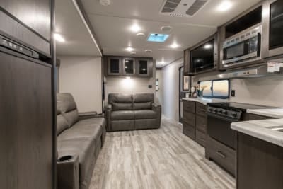 2021 Grand Design Transcend 29TBS Towable trailer in Kerrville