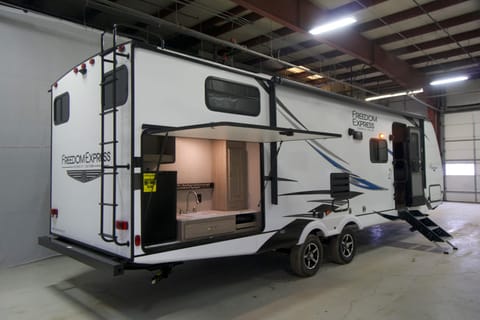 Freedom Freddie - Kid Approved Trailer Rental near the National Park Towable trailer in Fraser