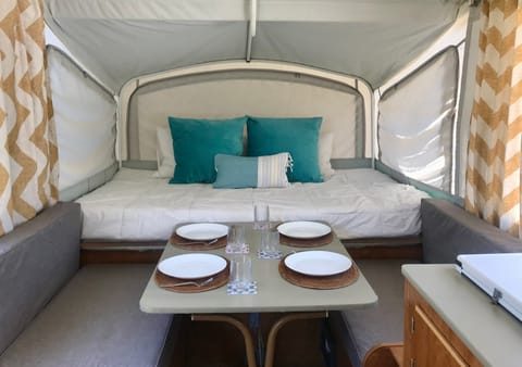 Cozy Pop Up Trailer - we deliver and set up! Towable trailer in Santa Barbara