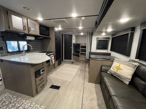 2020 Keystone RV Hideout 26BHWE Towable trailer in Three Rivers