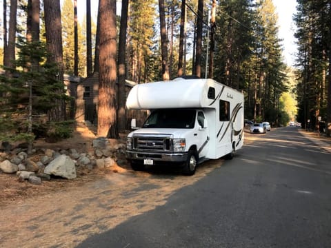 2019 Thor Motor Coach Four Winds 22E Drivable vehicle in Los Altos Hills