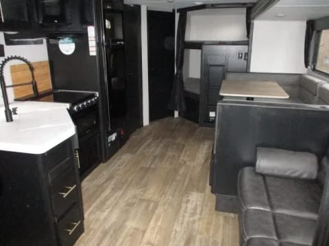2021 32' Grey Wolf 26DBH with slide-out Towable trailer in Allentown