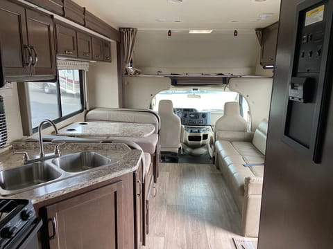Looks Brand New! RV Rental Lifetime Experience Véhicule routier in Spokane Valley