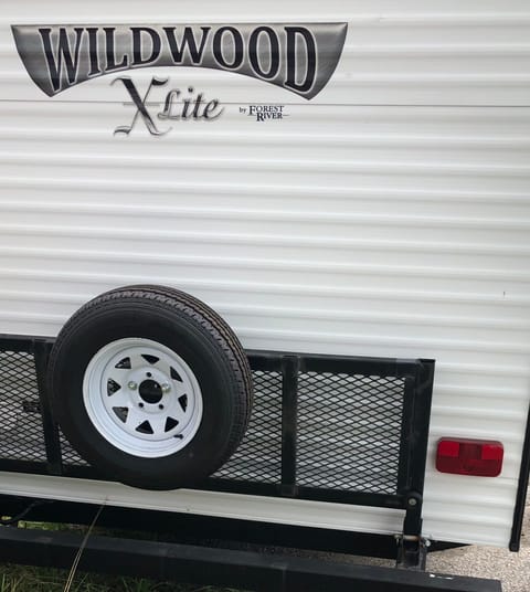 2013 Forest River Wildwood Towable trailer in Bethel
