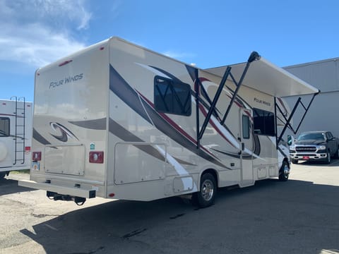 PAUL - 2019 Thor Four Winds 28Z Vehículo funcional in Anchorage