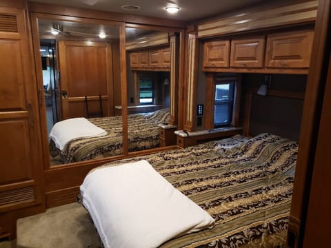 2018 Tiffin Motorhomes Allegro RED 38 QBA Drivable vehicle in Roswell