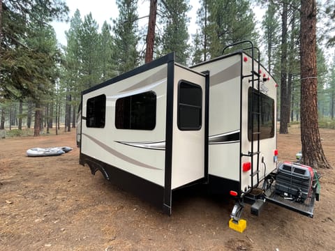 2018 Keystone RV Cougar 310RLS Towable trailer in Truckee
