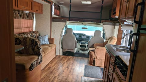 2011 Coachmen Freelander 31SS Drivable vehicle in Safety Harbor