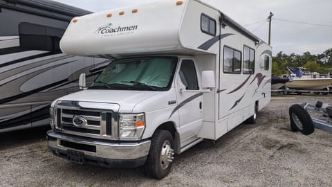 2011 Coachmen Freelander 31SS Drivable vehicle in Safety Harbor
