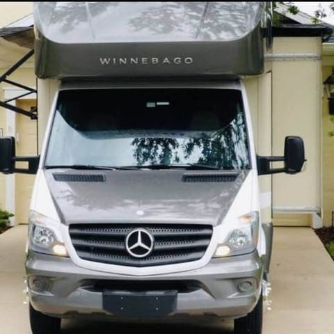 Concierge Driver Offered Nice Luxury MERCEDES! Drivable vehicle in Fort Lauderdale
