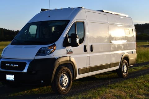 The Sunset High Roof 3500 Campervan in Spokane Valley