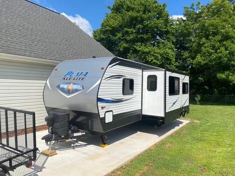 Amazing Bunkhouse!!! Towable trailer in Asheboro