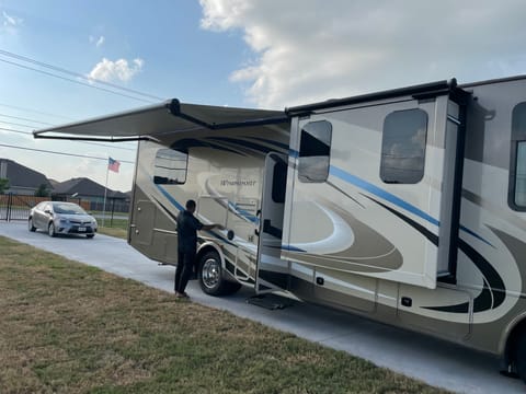 2018 Thor Motor Coach Windsport 31Z Drivable vehicle in Pflugerville