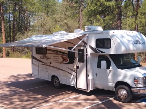 2014 Forest River RV Sunseeker 2300 Ford Vehículo funcional in Sun City