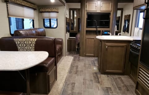 2015 Keystone RV Bullet 308BHS Towable trailer in Edmond