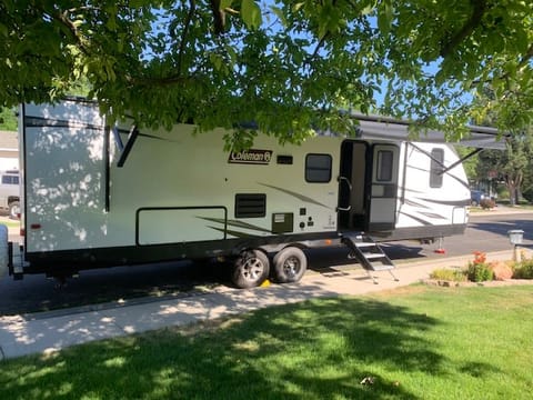 Comfortable Pet Friendly Trailer for Small Family Towable trailer in Eagle