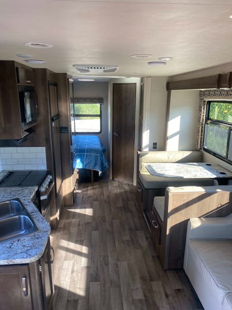 Agatha the family adventurer! (2020 Jayco Redhawk) Véhicule routier in Palmer