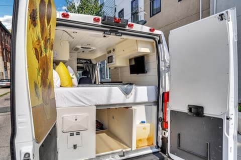 Van Gogh - 2019 Promaster Dodge 159 Hightop Reisemobil in Oaks