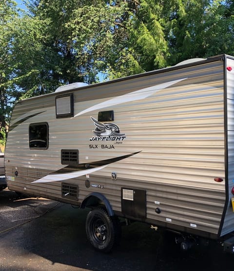 Jayco Flight SLX 195RB - Easy Tow Towable trailer in Happy Valley
