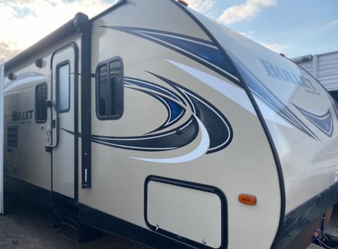 2016 Keystone RV Bullet 335BHS   33.5’ RV Rimorchio trainabile in Crystal Lake