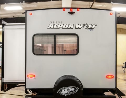 2021 Forest River Cherokee Alpha Wolf 33BH Towable trailer in Bonita Springs