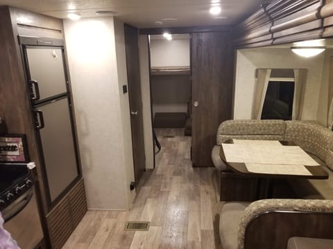 2018 Forest River RV Vibe Extreme Lite 287QBS Towable trailer in Lynn Haven
