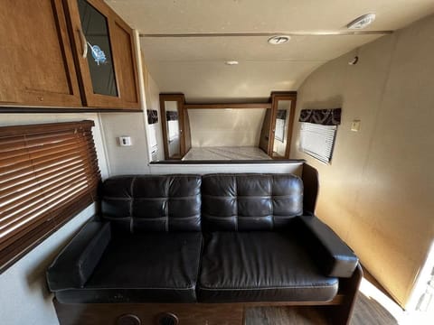 Visit https://rvshare.com/rvs/details/1611809 Towable trailer in Auburn